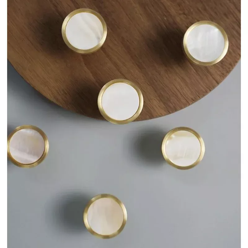 Zahra Shell Knobs (Gold)